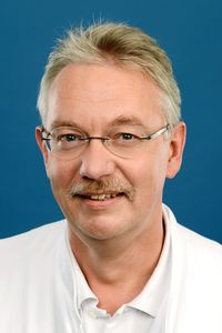Oberarzt Dr. med. Klaus-Peter Jung