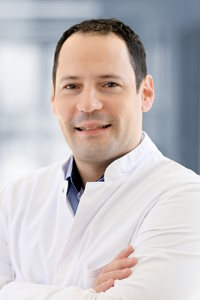Chefarzt für Hüft- und Knieendoprothetik Dr. med. Dimitri  Tzivras